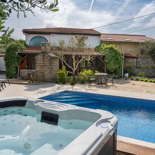 House Stone Lady Dobrinj