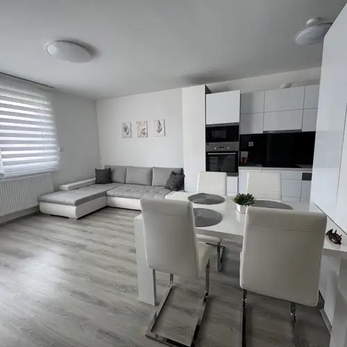 Bajcsy Corner Apartman Debrecen 002 kép