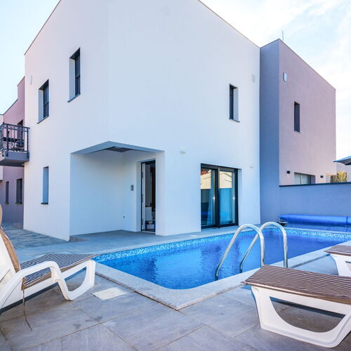 Apartment Spanic 2 Vir