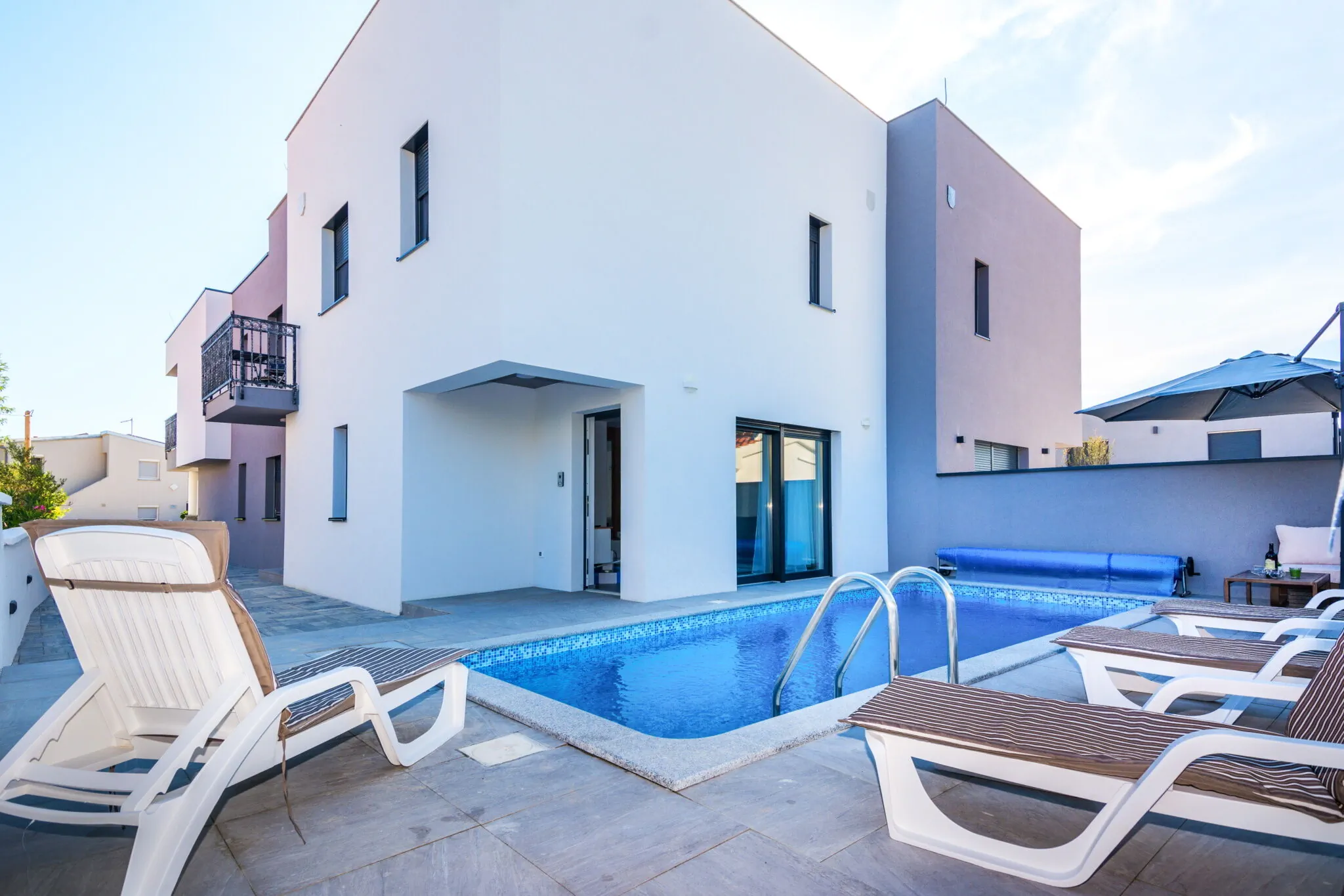 Apartment Spanic 2 Vir