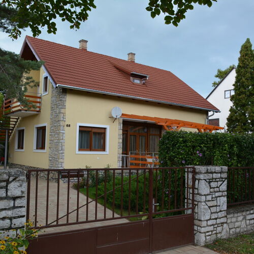 Berta Apartmanház Balatonföldvár ★★★ 2
