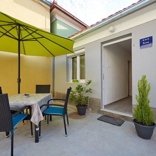 House Dvor Seget Vranjica  3