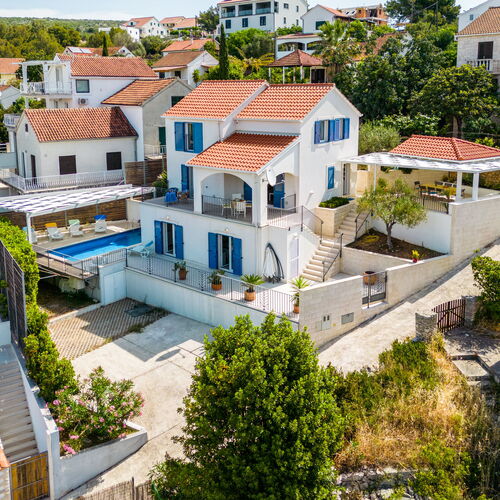 Villa Ameli Milna  2