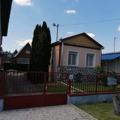 Paradise Apartman Mezőkövesd 003 kép