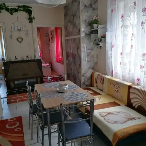 Paradise Apartman Mezőkövesd 008 kép