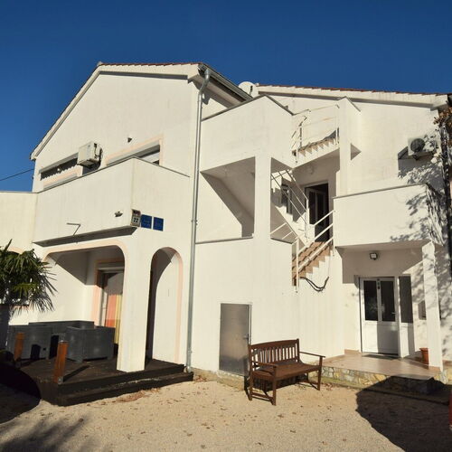 Apartmani Mikec Malinska Krk  2