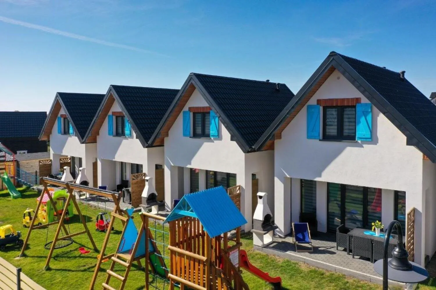 Taras z widokiem na plac zabaw