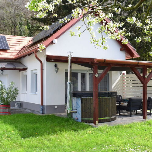 Sára Apartman Balatonfűzfő ★★★ 2