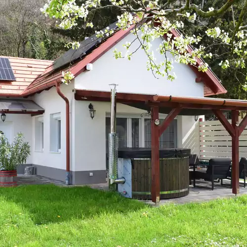 Sára Apartman Balatonfűzfő 002 kép