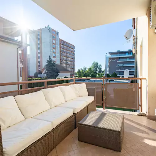 Laguna Beach Family Apartman Siófok by BLTN 001 kép