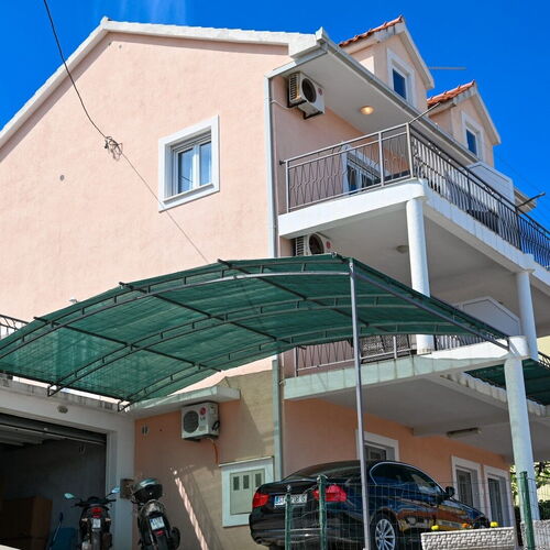 Holiday House Narona Mastrinka ★ 3