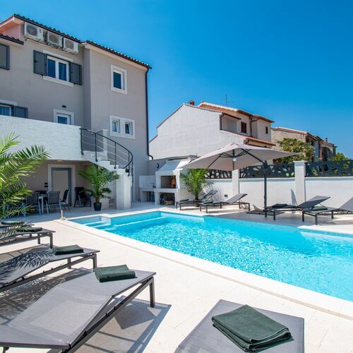 House Suzana Banjole