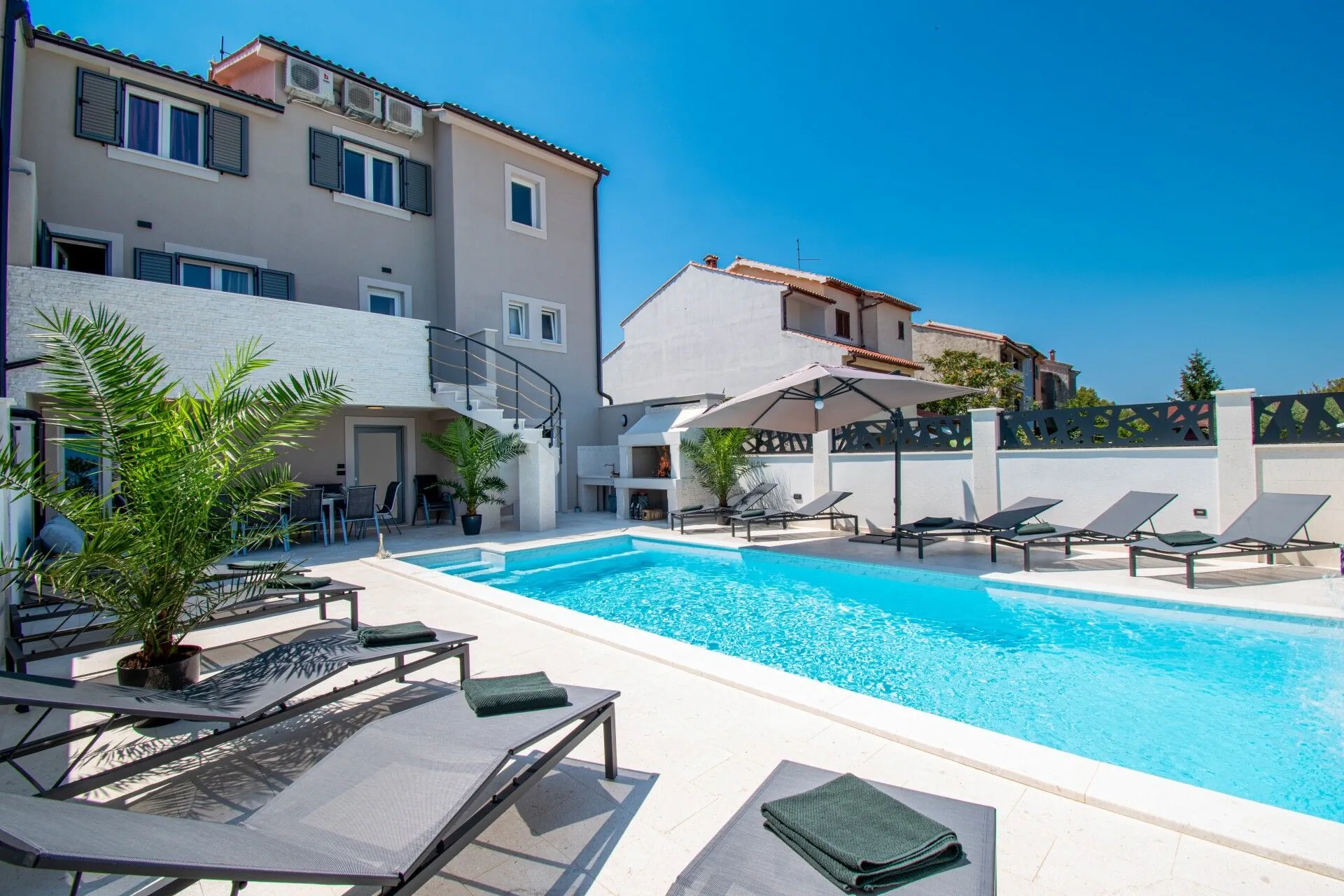 House Suzana Banjole