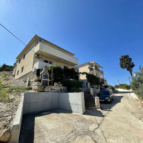 Apartments Veli Rat  2