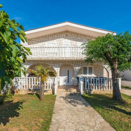 Apartments Loncar Vir II  2