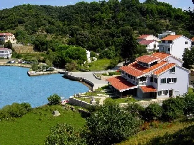 Apartments Mare Kampor