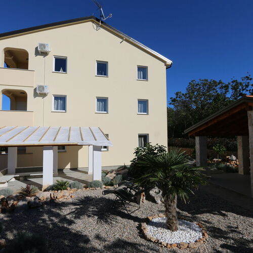 Apartments Rogic- Klimno  3