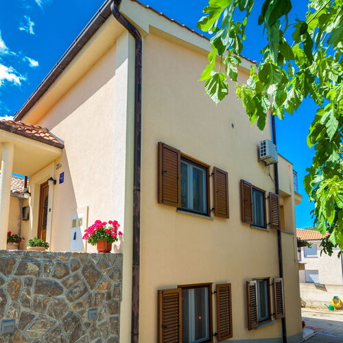 Apartments Lily Malinska  4