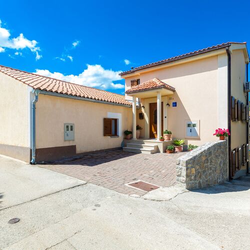 Apartments Lily Malinska