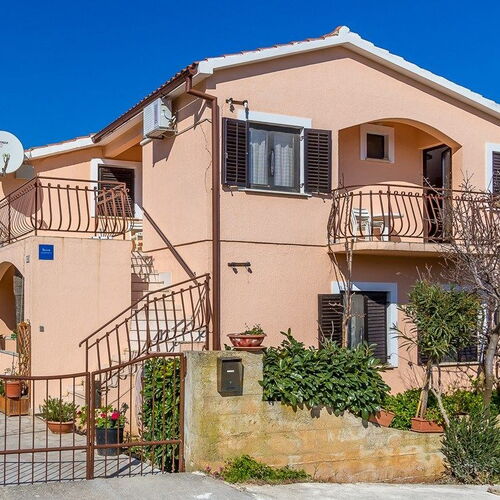 Apartments House Bardak Liznjan  2
