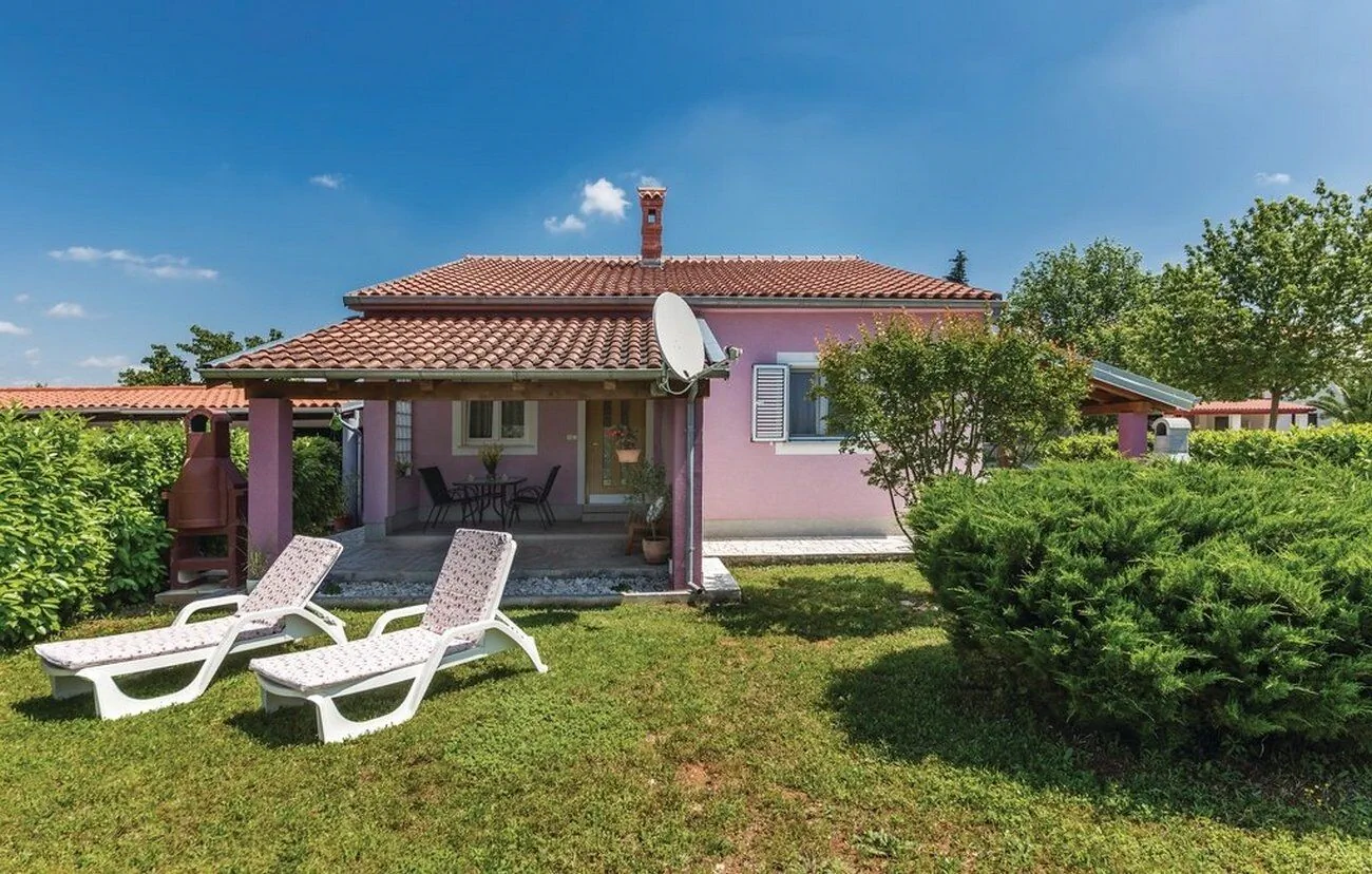Apartments With Parking Space Valbandon, Fažana - 7227 Valbandon