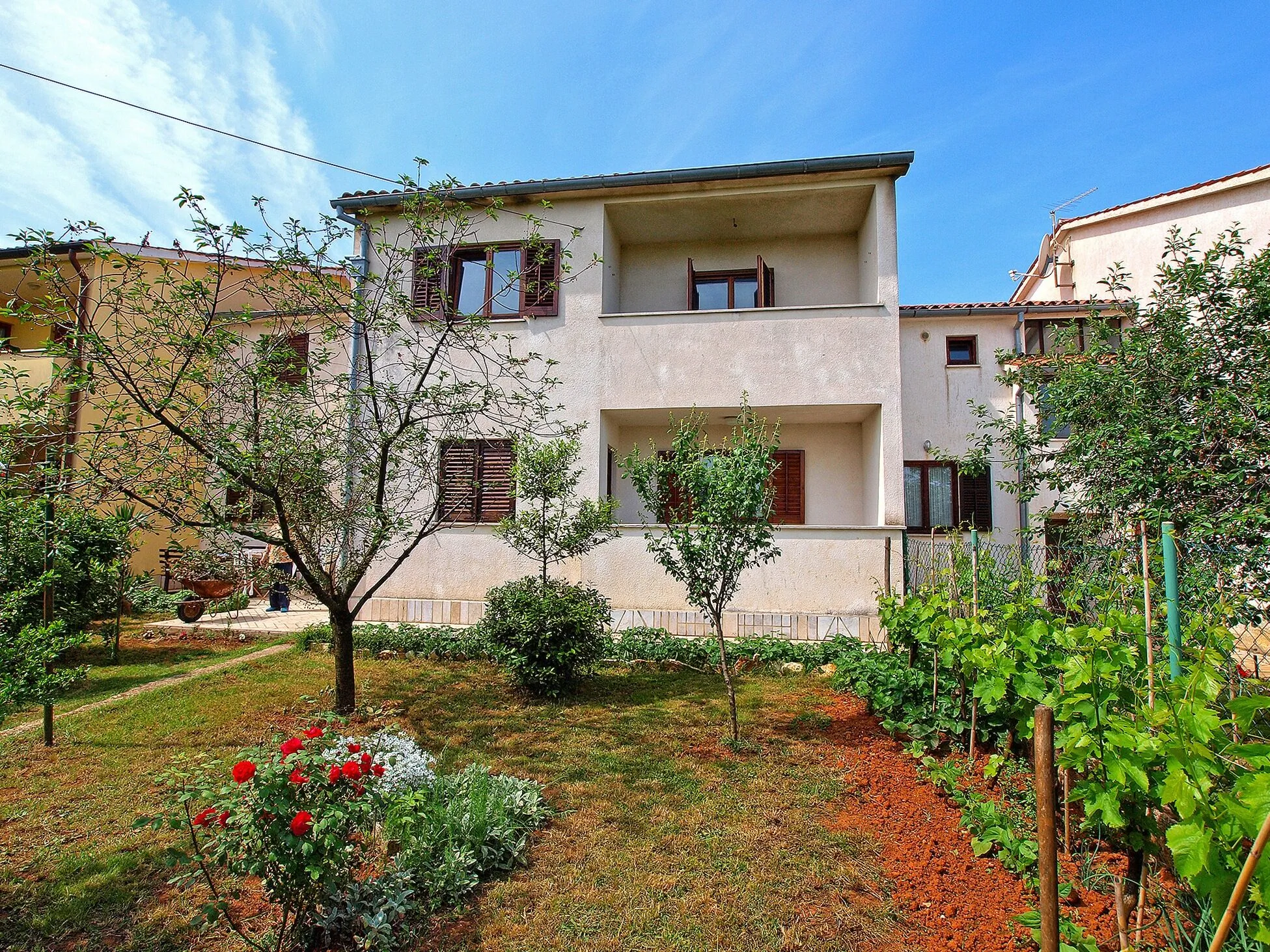 Apartments With Parking Space Valbandon, Fažana - 20706 Valbandon