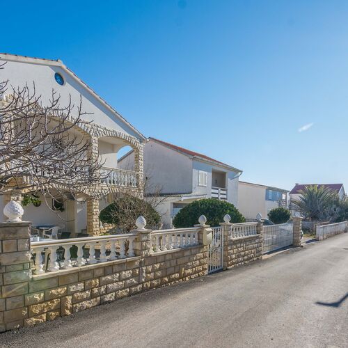 Apartmanok A Tenger Mellett Vir - 20750  4