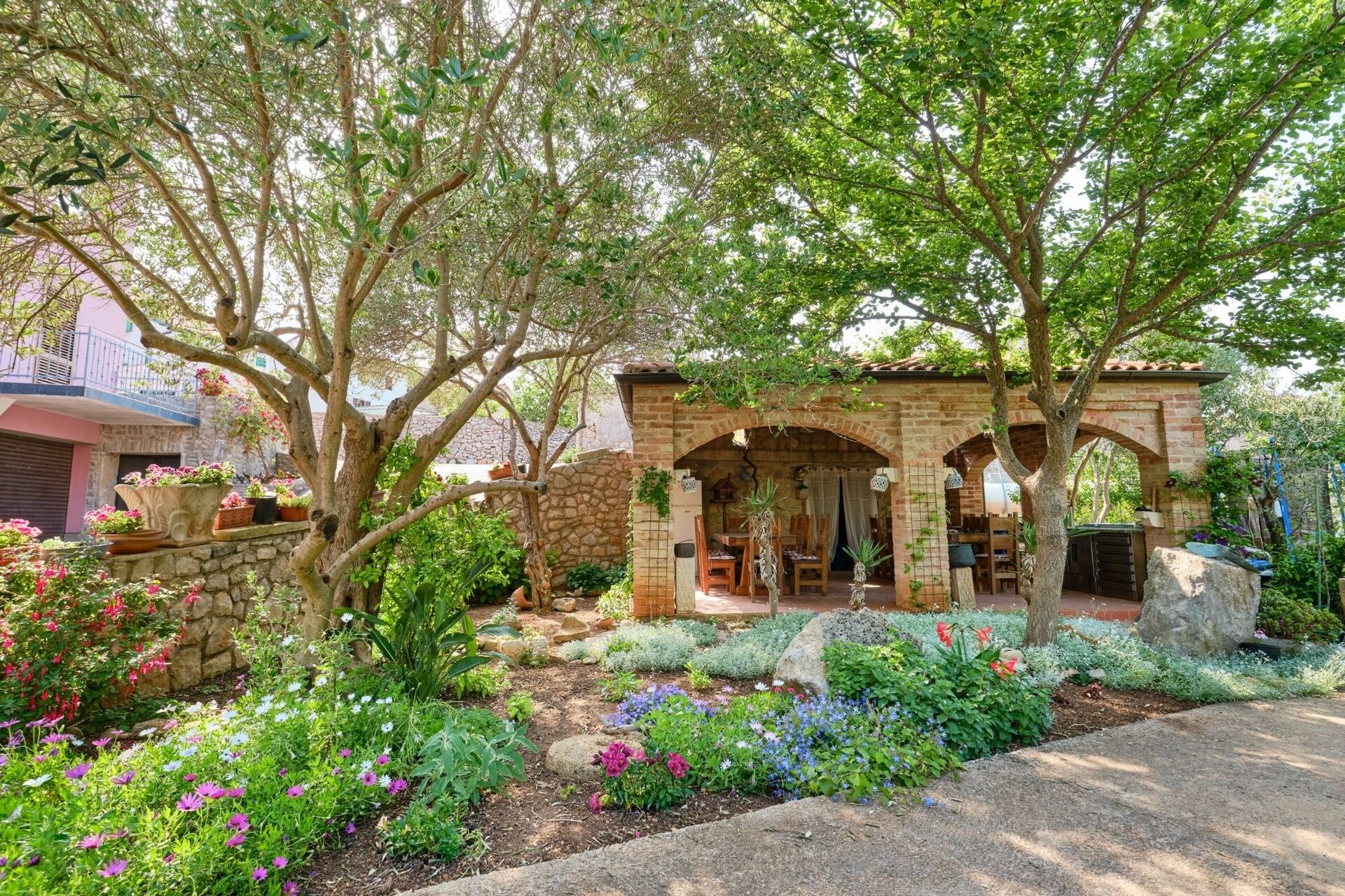 Szobák Magán Parkolóhellyel Veli Losinj, Losinj - 21045 Veli Lošinj