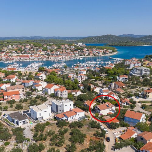 Apartmanok Parkolóhellyel Jezera, Murter - 21148 Jezera