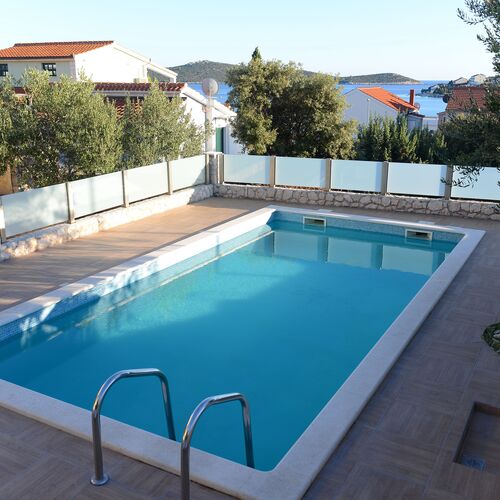 Apartmanok Családok Részére Medencével Sevid, Trogir - 21163 Sevid  2