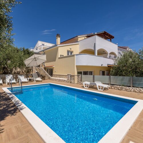 Apartmanok Családok Részére Medencével Sevid, Trogir - 21163 Sevid