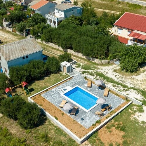 Apartmanok Családok Részére Medencével Rtina - Stosici, Zadar - 21450 Rtina - Stošići  2