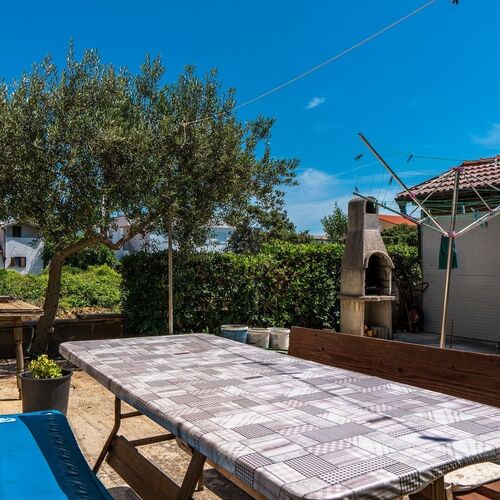 Apartmanok Parkolóhellyel Vir - 21523  4