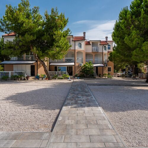 Apartmanok A Tenger Mellett Vir - Kozjak, Vir - 21540 Vir - Kozjak  2