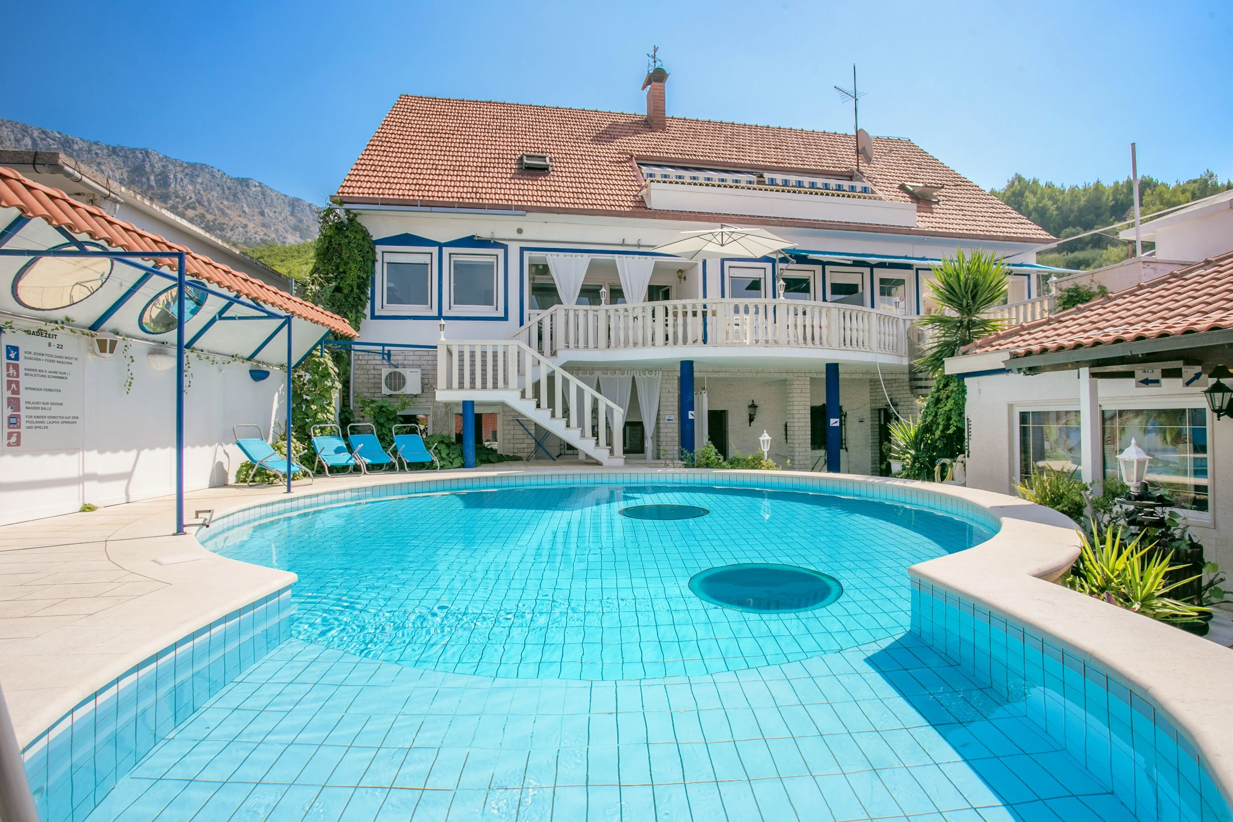 Family-friendly Apartments With Swimming Pool Sumpetar, Omiš - 21633 Sumpetar