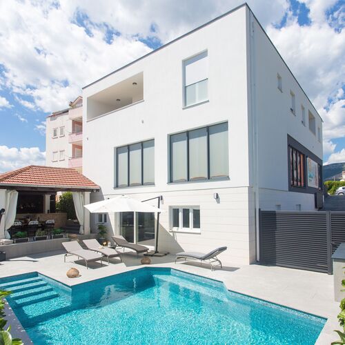 Apartmanok Családok Részére Medencével Kastel Stafilic, Kastela - 21652 Kaštel Štafilić  2