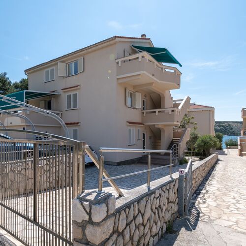 Apartmanok A Tenger Mellett Stara Novalja, Pag - 21662 Stara Novalja  4