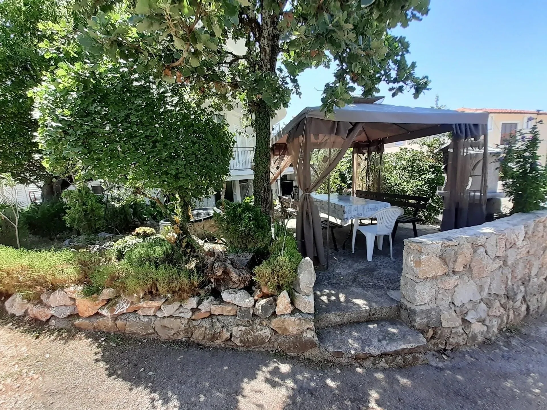 Apartments With Parking Space Sveti Vid, Krk - 21701 Sveti Vid