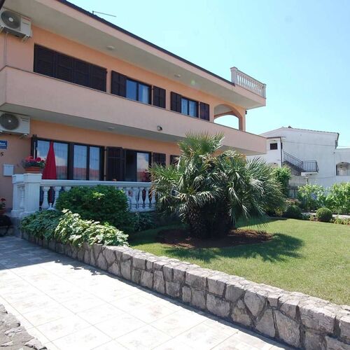 Apartmanok Parkolóhellyel Njivice, Krk - 21860 Njivice  2