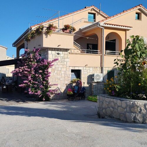 Apartmanok Parkolóhellyel Rtina - Miocici, Zadar - 22001 Rtina - Miočići  2