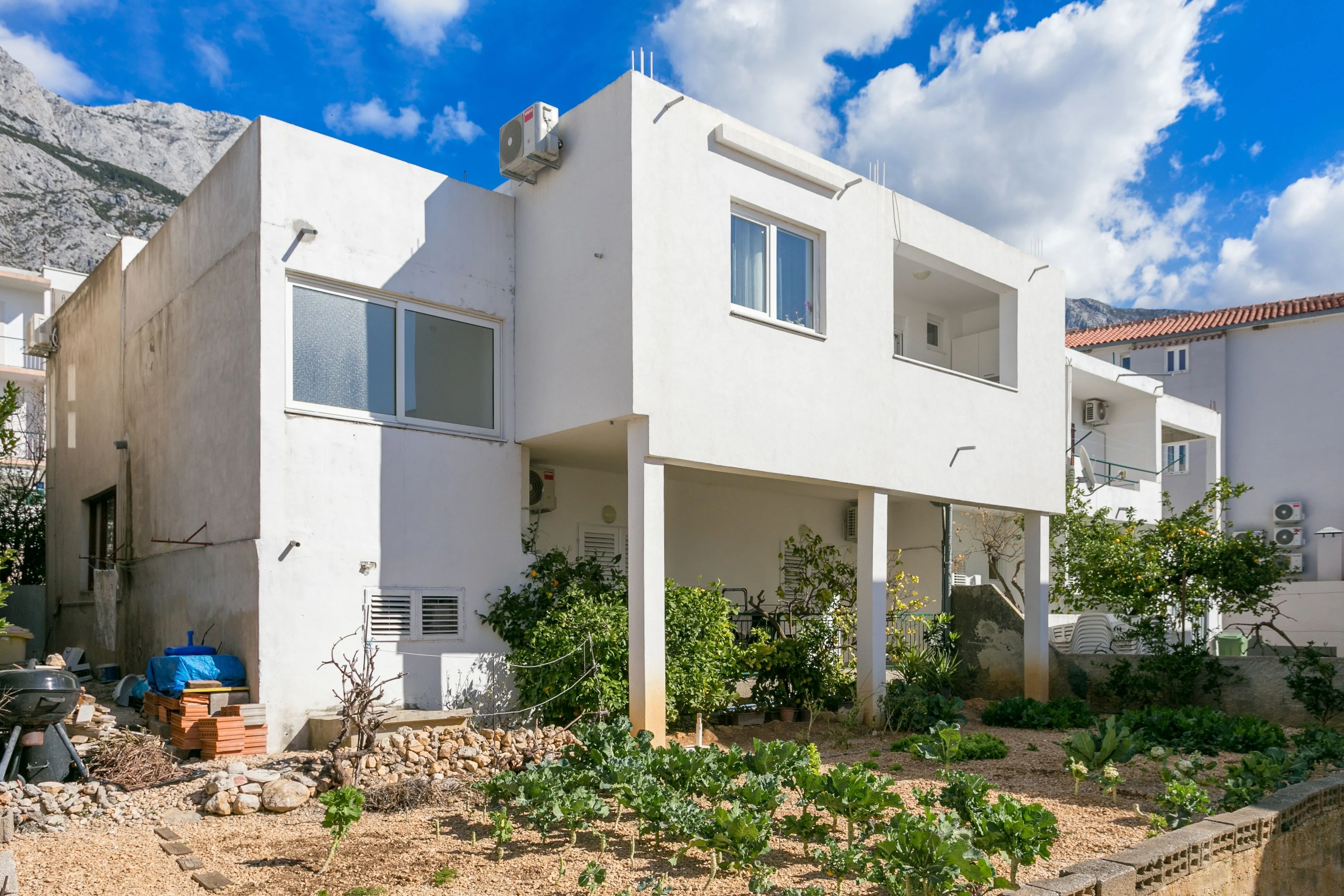 Apartments With Parking Space Tučepi, Makarska - 22086 Tučepi
