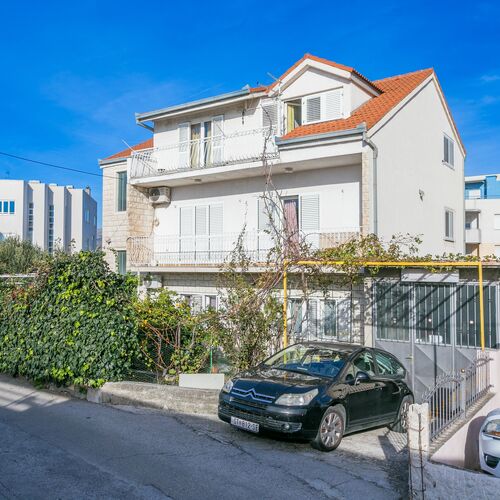 Apartmanok Parkolóhellyel Split - 22101  3