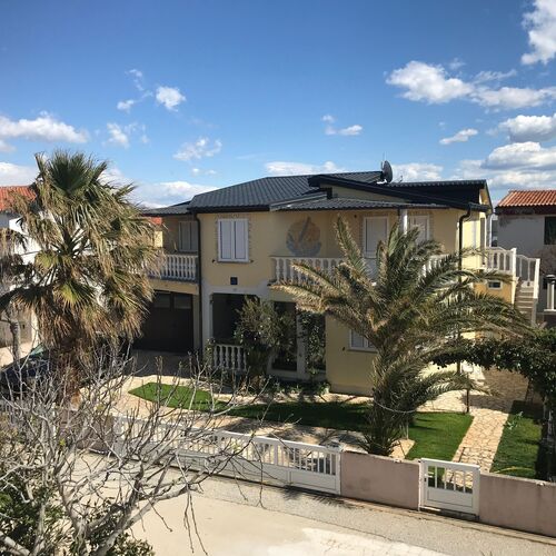 Apartmanok A Tenger Mellett Vir - 22107  2