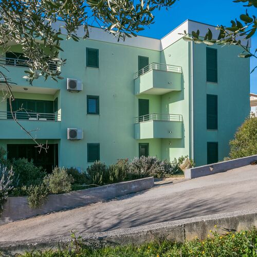 Apartmanok Parkolóhellyel Okrug Gornji, Ciovo - 22182 Okrug Gornji  3