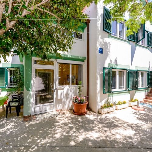 Apartmanok A Tenger Mellett Vir - 22208