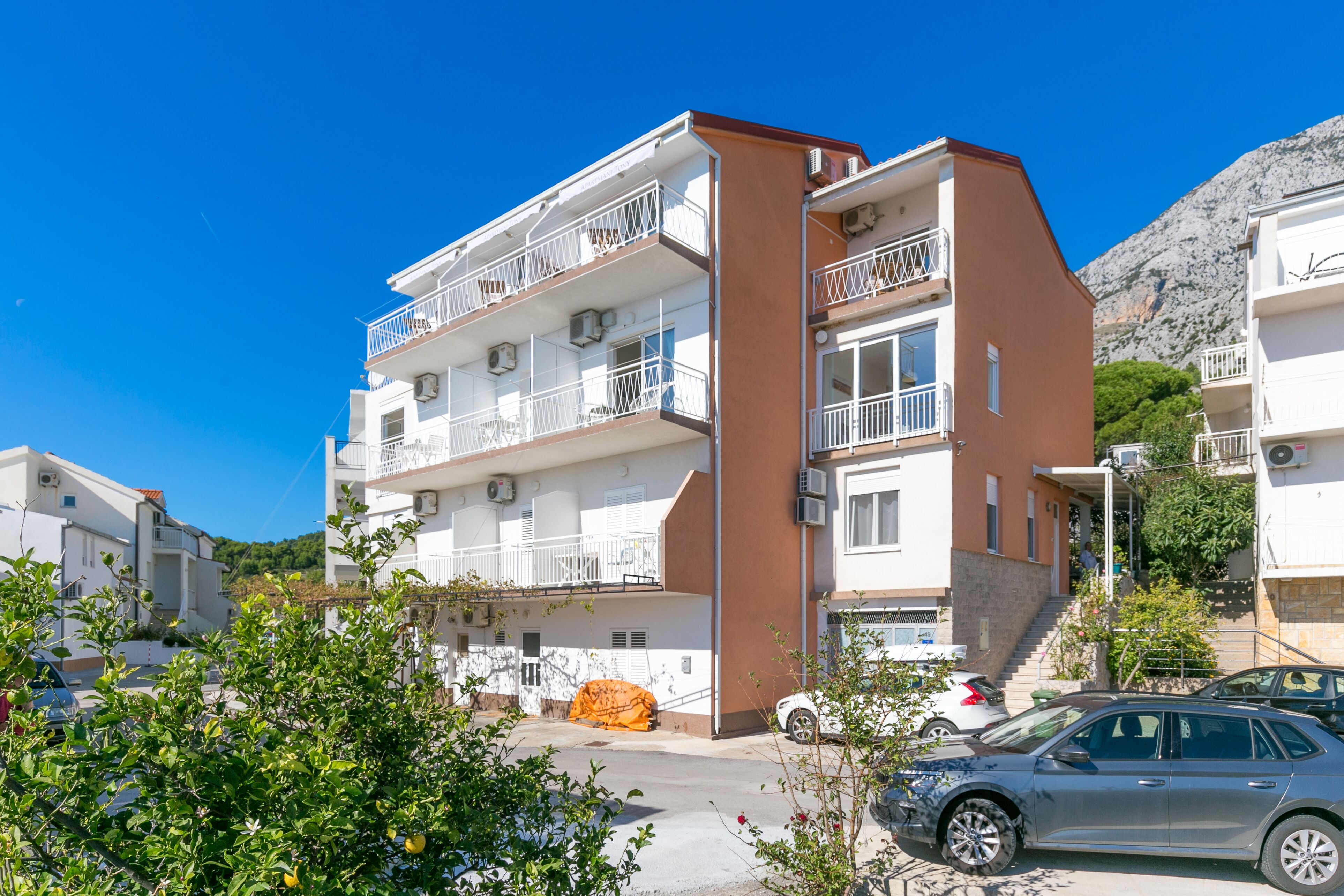 Apartmanok Parkolóhellyel Zivogosce - Blato, Makarska - 22253 Živogošće - Blato