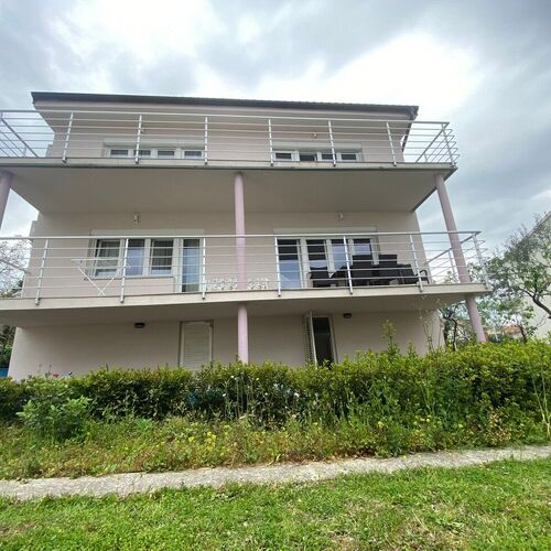 Apartmanok Parkolóhellyel Krk - 22395  2