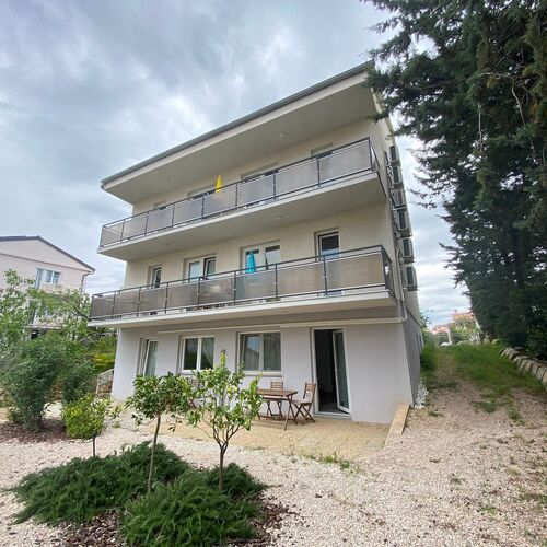 Apartmanok Parkolóhellyel Krk - 22425  2