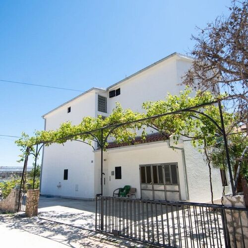 Apartmanok A Tenger Mellett Kastel Kambelovac, Kastela - 22444 Kaštel Kambelovac  2
