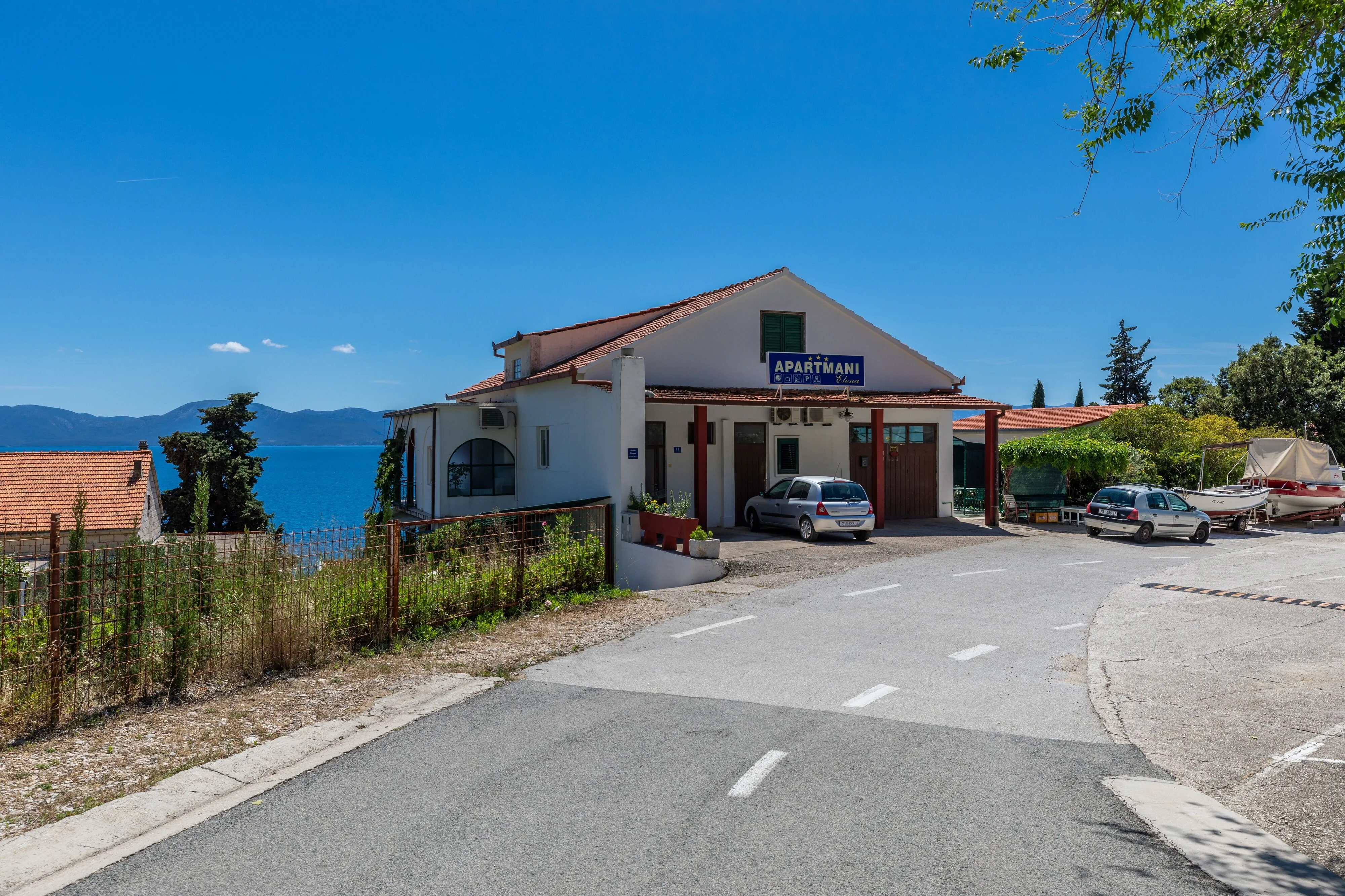 Apartments By The Sea Brist, Makarska - 22463 Brist